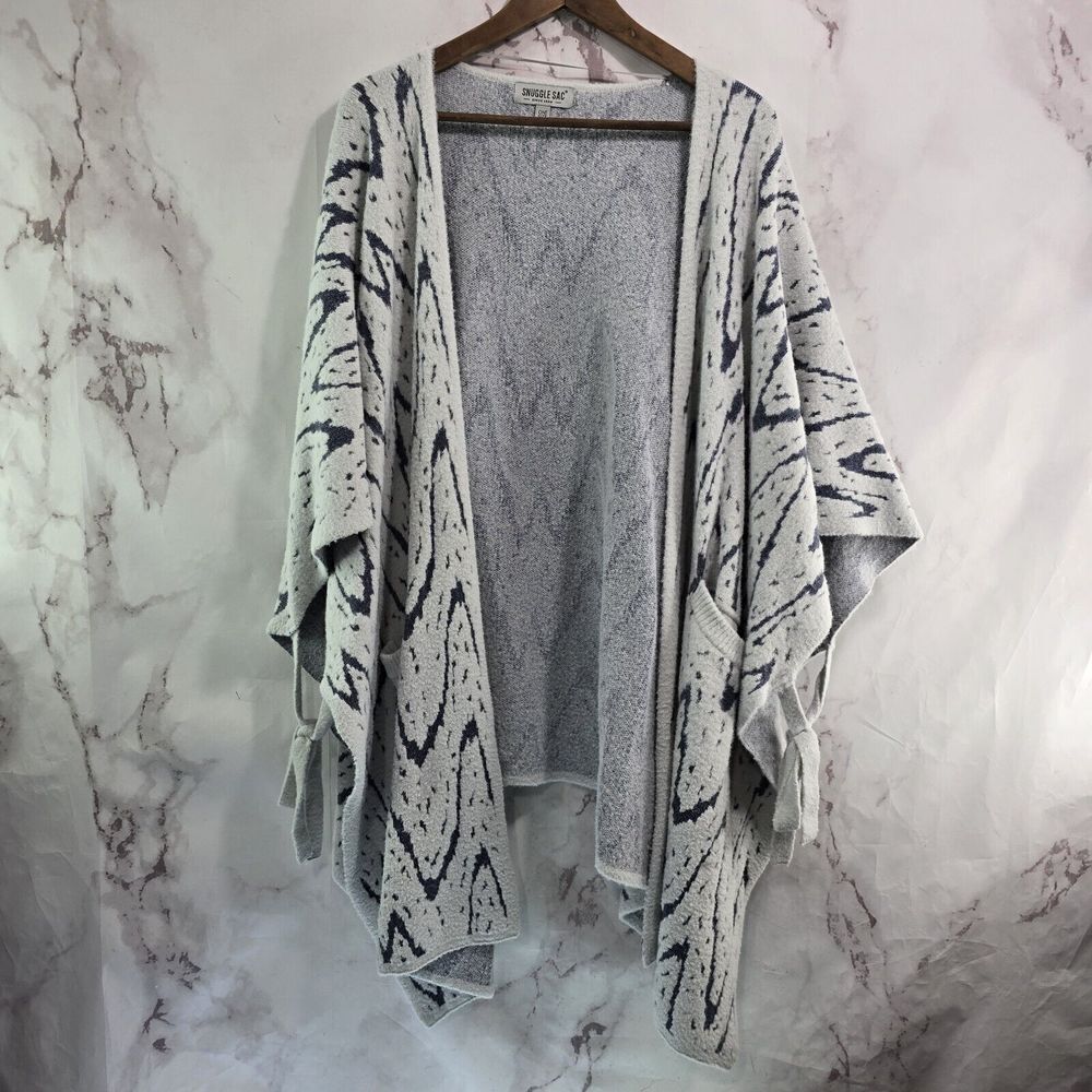 Snuggle Sac Wrap Gray White Air Feel Rocky Poncho Kimono Sweater